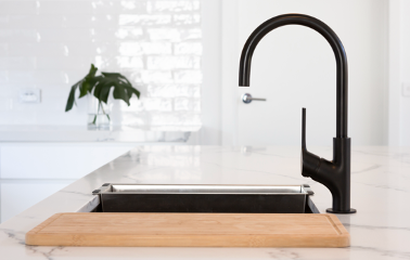 Wasserhahn mit Einbau